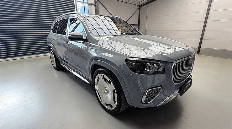 Перед под углом Mercedes Maybach GLS 600 X167 Facelift с кастомным обвесом