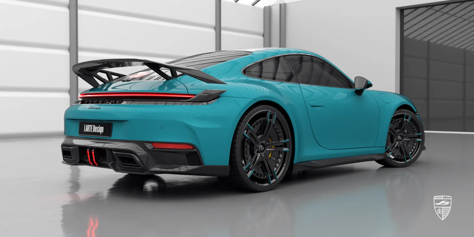 Обновлённый Porsche 911 с задним диффузором Porsche 911 Facelift — глянцевый декор и агрессивный карбоновый диффузор