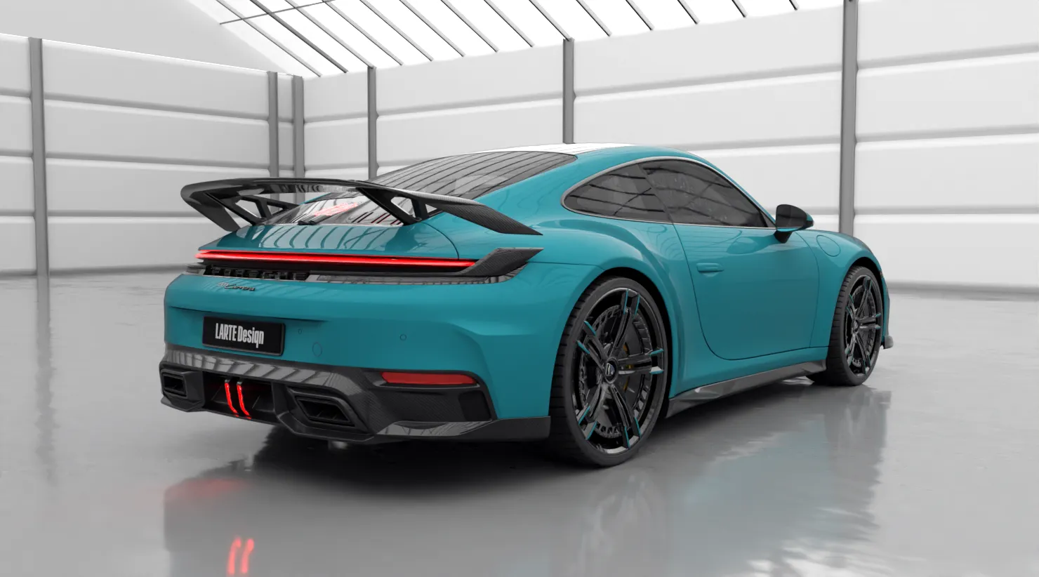 Задний профиль Porsche 911 Carrera 992.2 Facelift с кастомным тюнингом