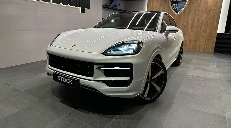 Перед под углом PORSCHE CAYENNE S COUPE 2024 - 2026 с кастомным обвесом