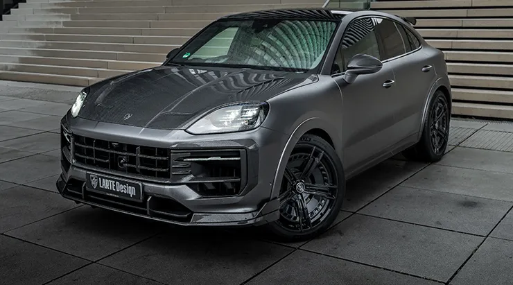 Перед под углом PORSCHE CAYENNE S COUPE 2024 - 2026 с кастомным обвесом