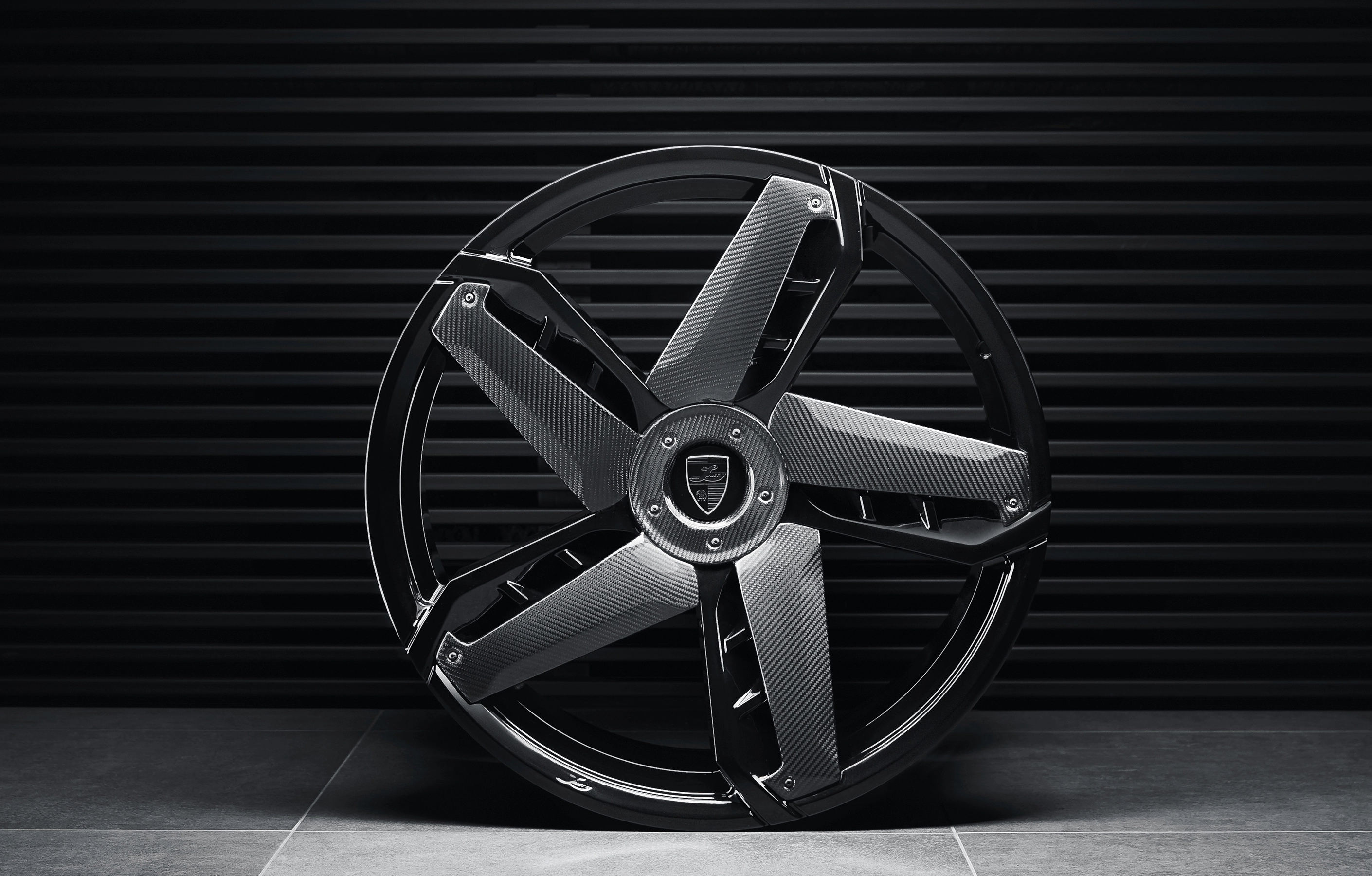 Комплект изготовленных на заказ кованых колесных дисков для bmw x6m competition f 96 из 22 дюймового углеродного волокна
